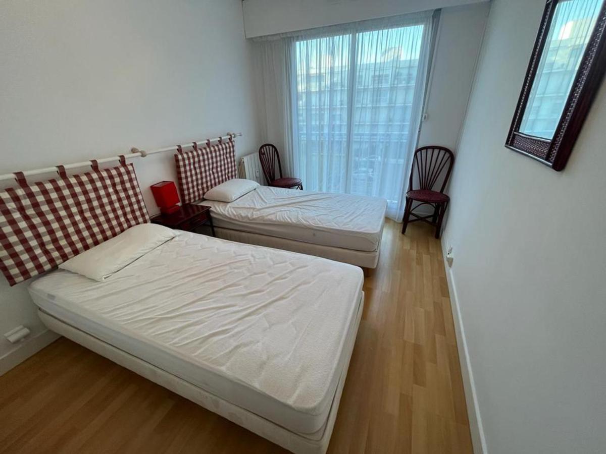 Appartement T4 Avec Parking, Balcon Et Proche Commerces A Biarritz - Fr-1-239-921 Buitenkant foto