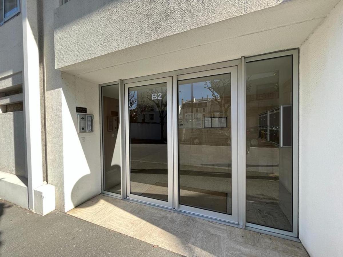 Appartement T4 Avec Parking, Balcon Et Proche Commerces A Biarritz - Fr-1-239-921 Buitenkant foto