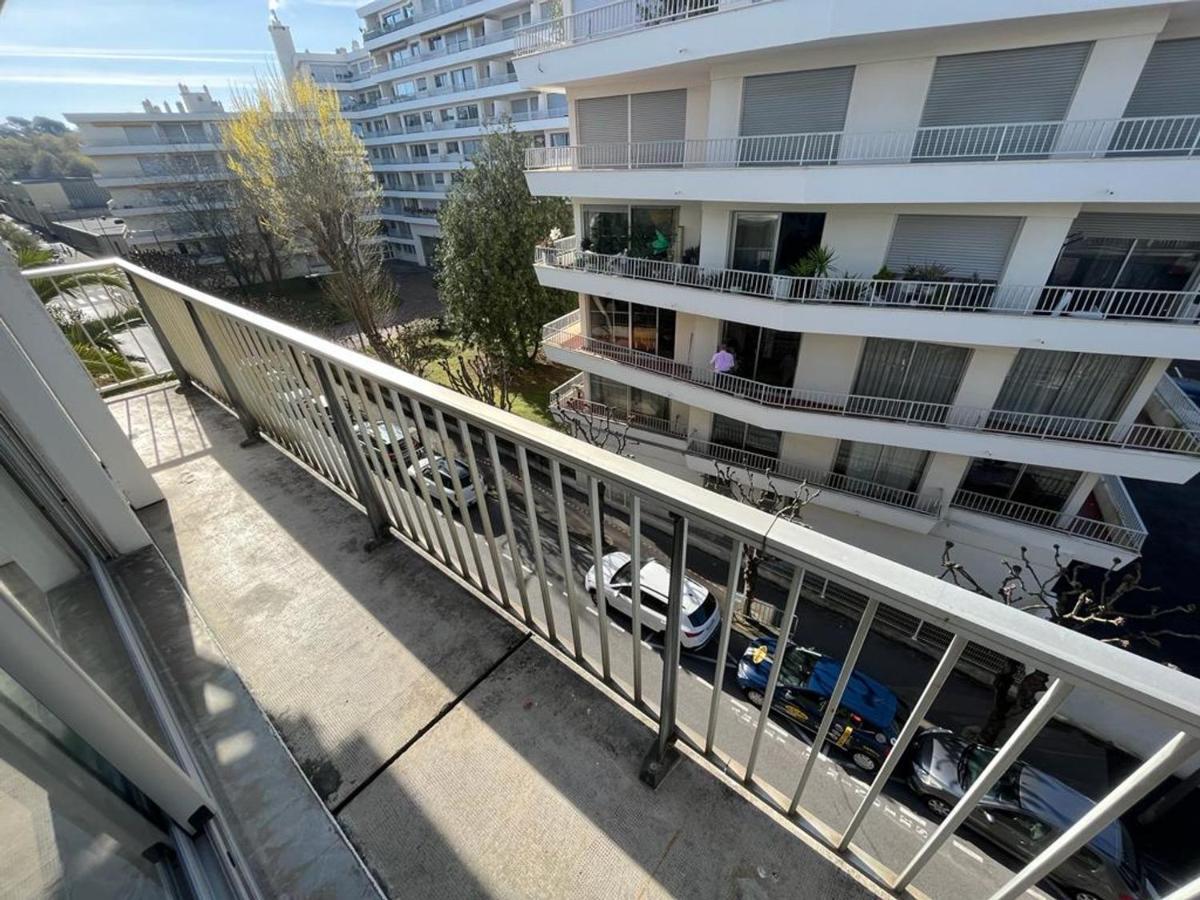 Appartement T4 Avec Parking, Balcon Et Proche Commerces A Biarritz - Fr-1-239-921 Buitenkant foto