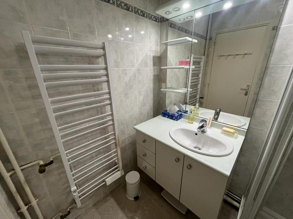 Appartement T4 Avec Parking, Balcon Et Proche Commerces A Biarritz - Fr-1-239-921 Buitenkant foto